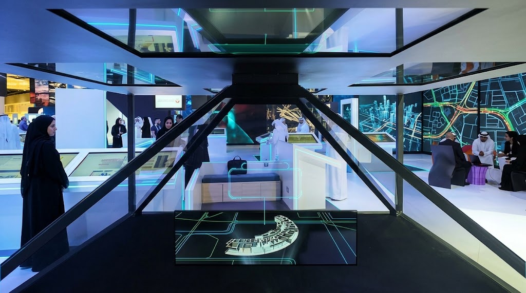 How are digital twins being used for city scale decision making in Abu Dhabi?